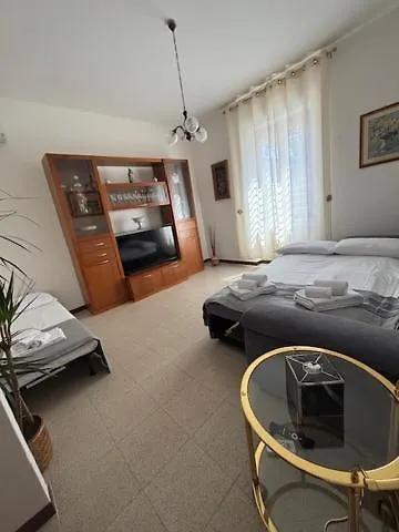 Lemon Garden Home Rom