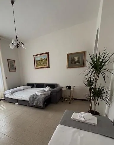 Lemon Garden Home Rom
